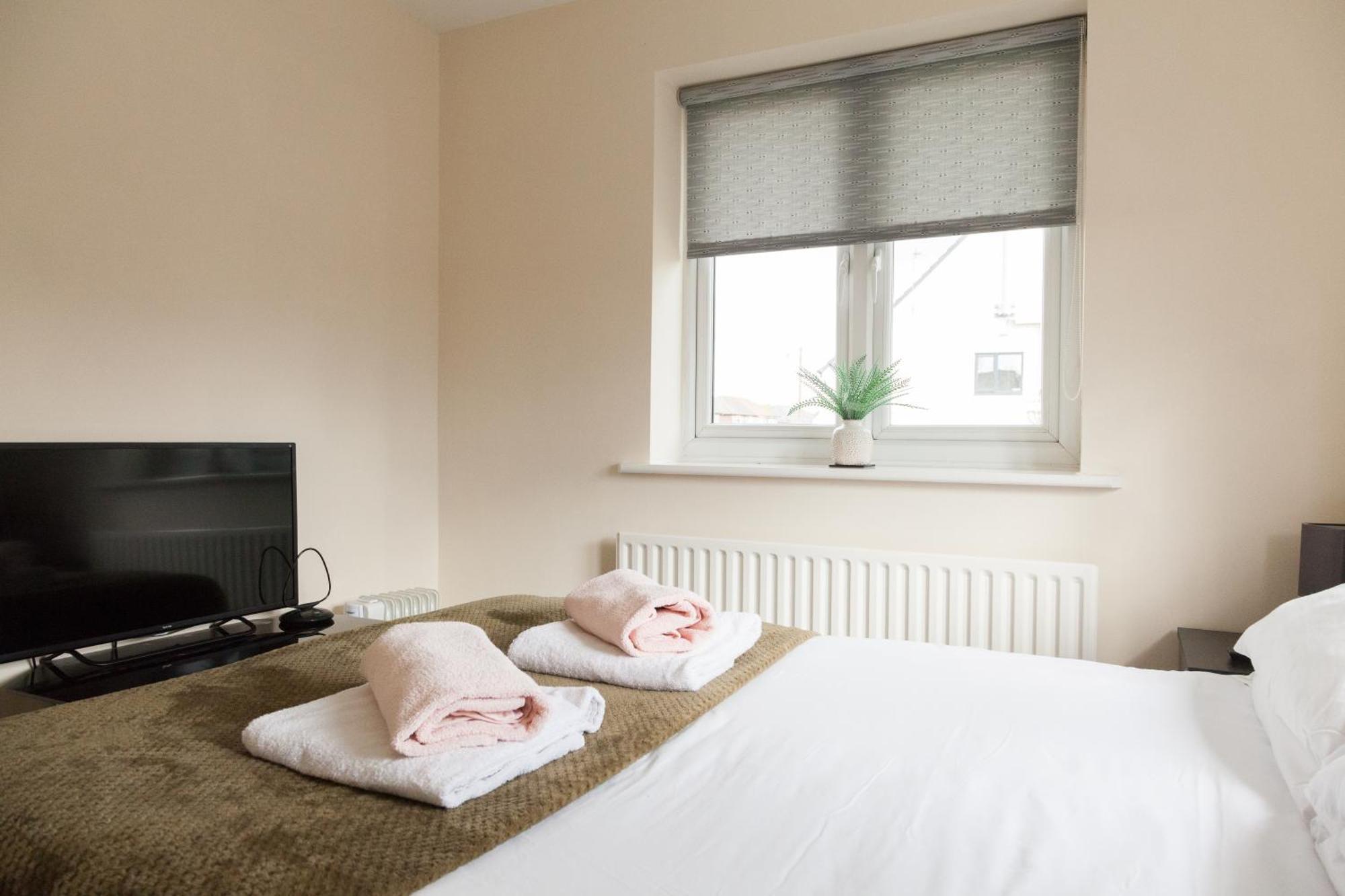 Pinfold Court Apartments Knowsley Exterior foto