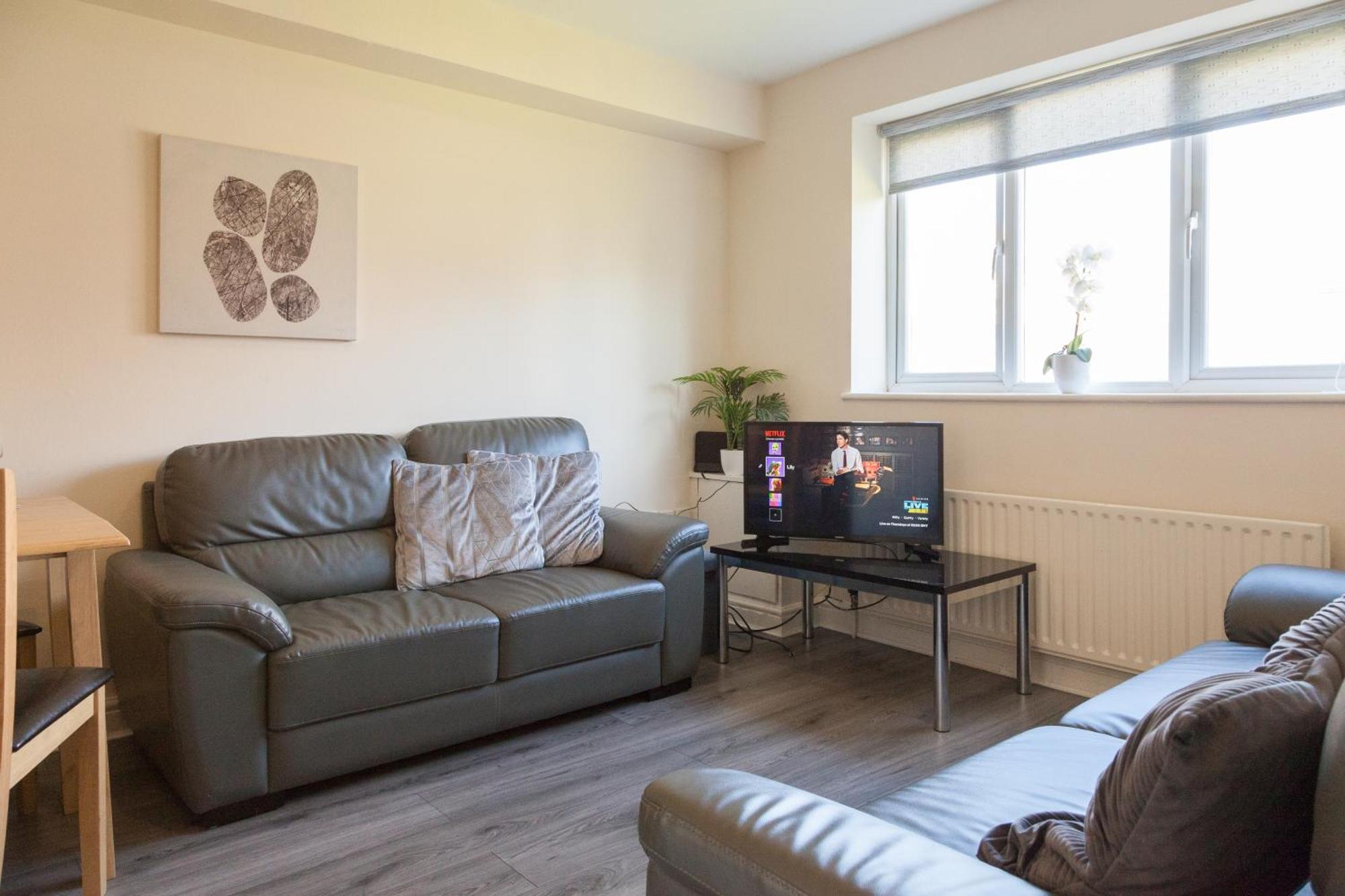 Pinfold Court Apartments Knowsley Exterior foto
