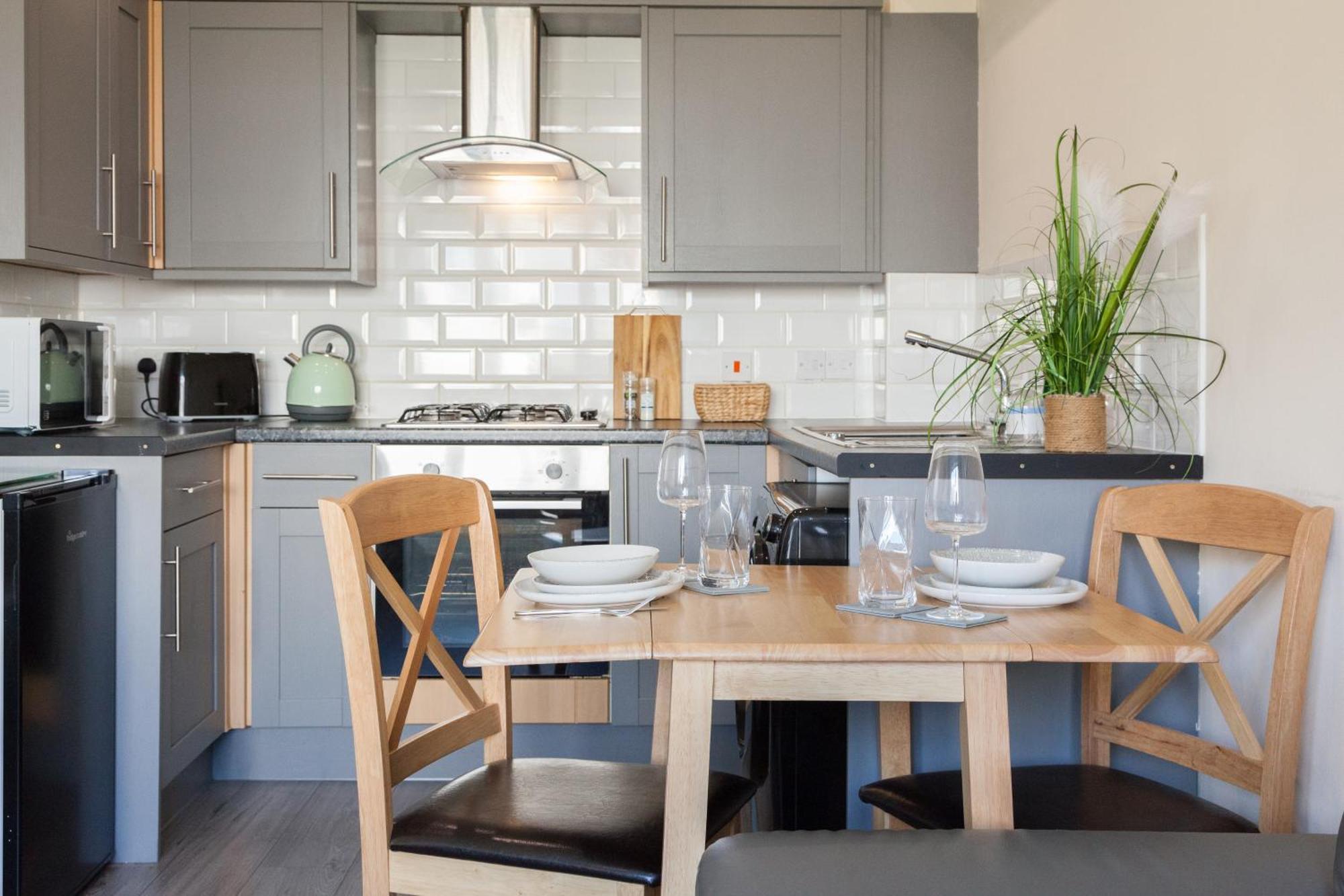 Pinfold Court Apartments Knowsley Exterior foto
