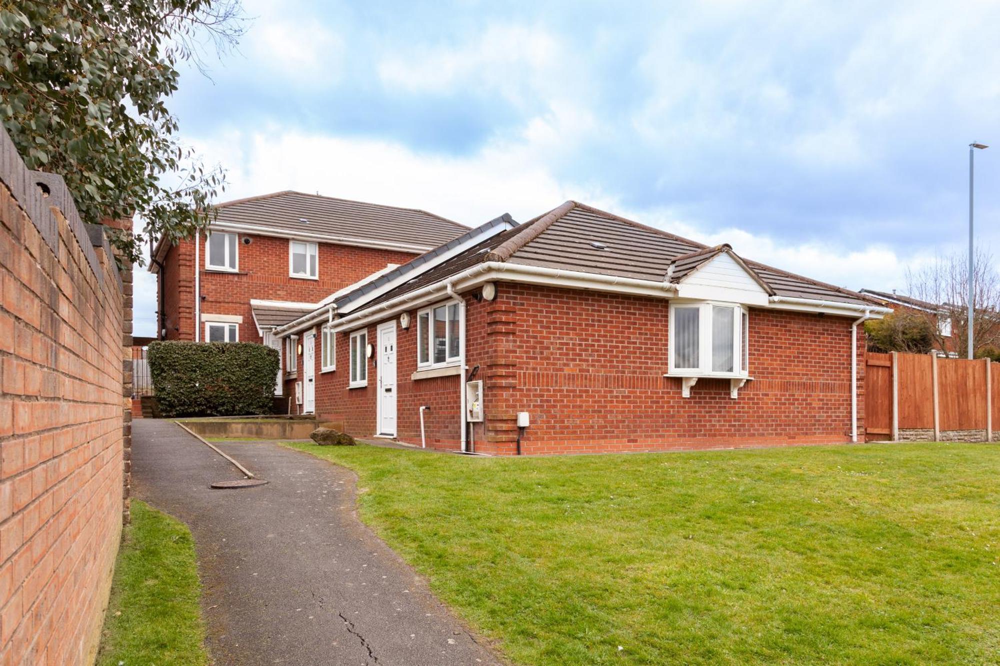 Pinfold Court Apartments Knowsley Exterior foto